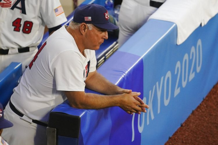 Scioscia 1 win from matching Lasorda with gold medal